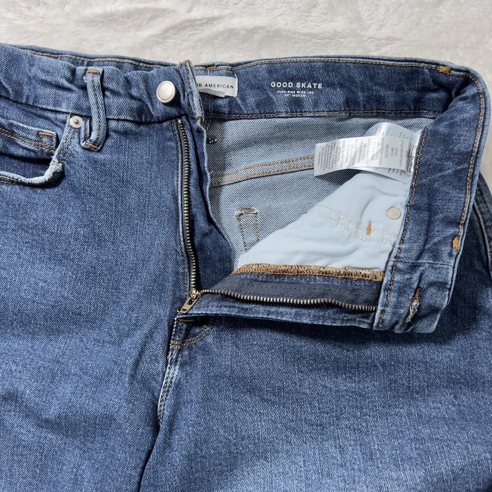Good American High-Rise Wide-Leg Jeans in Medium Blue - Picture 8 of 15